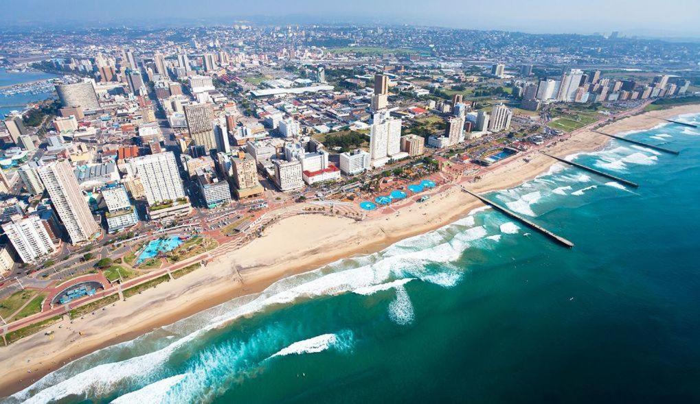 Bayside Hotel & Self Catering 110 West Street Durban Esterno foto